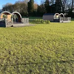 Lodge Hollins Farm - Dog Friendly, Self Catering