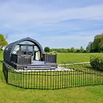 Hollins Farm - Dog Friendly, Self Catering Lodge