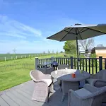 Lodge Hollins Farm - Dog Friendly, Self Catering Knaresborough