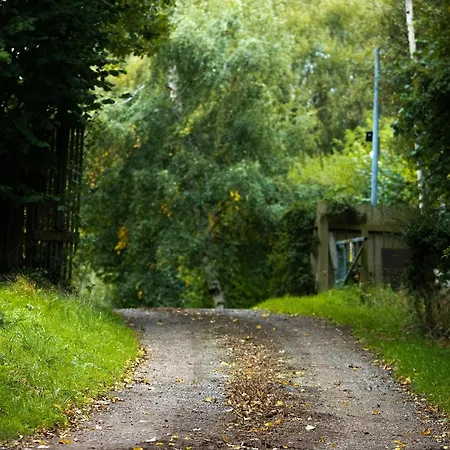 Lodge Hollins Farm - Dog Friendly, Self Catering Knaresborough