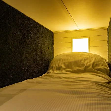 Hollins Farm - Dog Friendly, Self Catering *