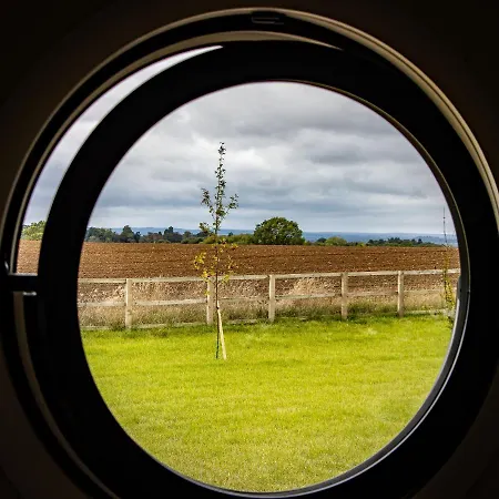 Hollins Farm - Dog Friendly, Self Catering Lodge *