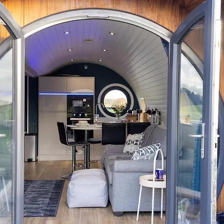 Hollins Farm - Dog Friendly, Self Catering 내어스버러