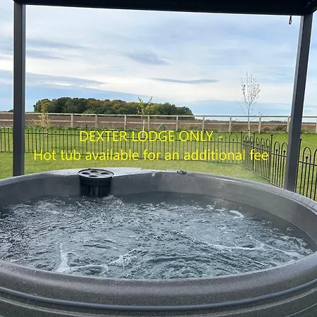 Hollins Farm - Dog Friendly, Self Catering Lodge *
