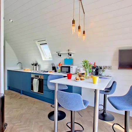 Hollins Farm - Dog Friendly, Self Catering * Knaresborough