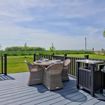 Hollins Farm - Dog Friendly, Self Catering * Нерсборо
