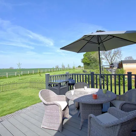 Lodge Hollins Farm - Dog Friendly, Self Catering Knaresborough