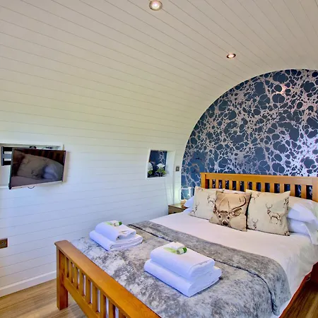 Lodge Hollins Farm - Dog Friendly, Self Catering Knaresborough