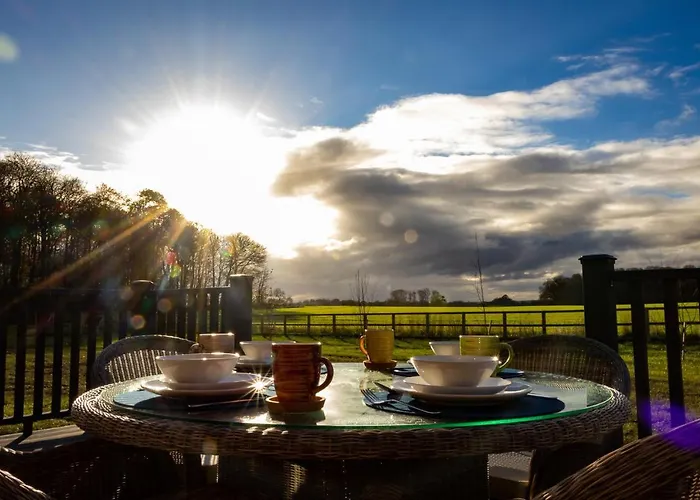 Hollins Farm - Dog Friendly, Self Catering Lodge Knaresborough