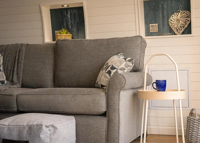 Lodge Hollins Farm - Dog Friendly, Self Catering