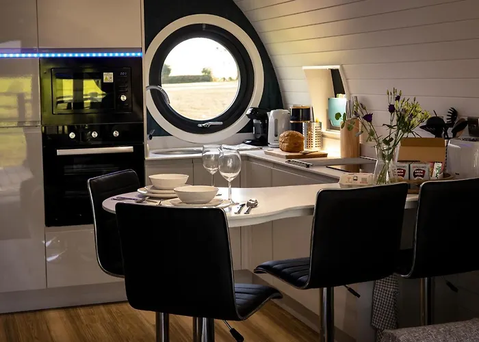 Hollins Farm - Dog Friendly, Self Catering * Knaresborough