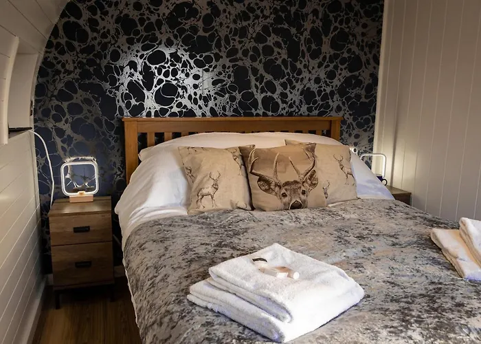 Lodge Hollins Farm - Dog Friendly, Self Catering Knaresborough