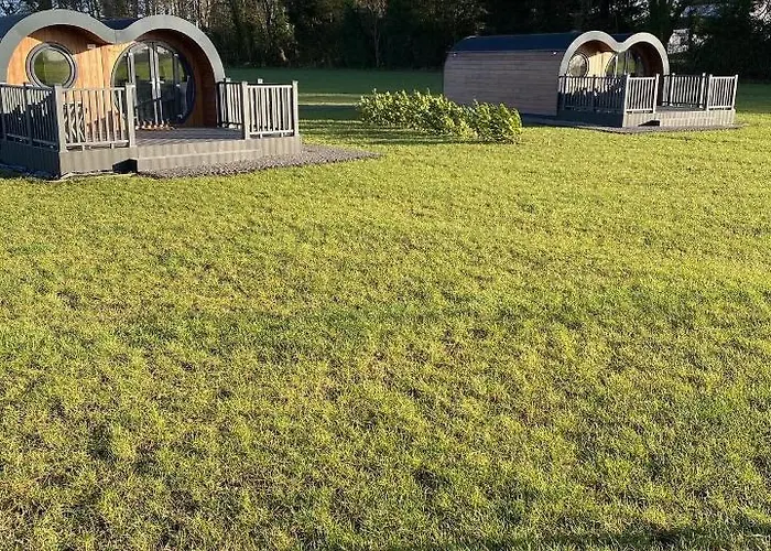 Lodge Hollins Farm - Dog Friendly, Self Catering