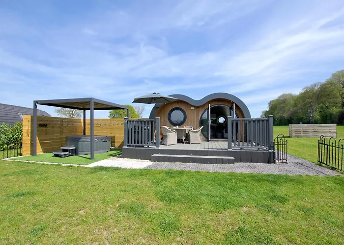 Lodge Hollins Farm - Dog Friendly, Self Catering Knaresborough