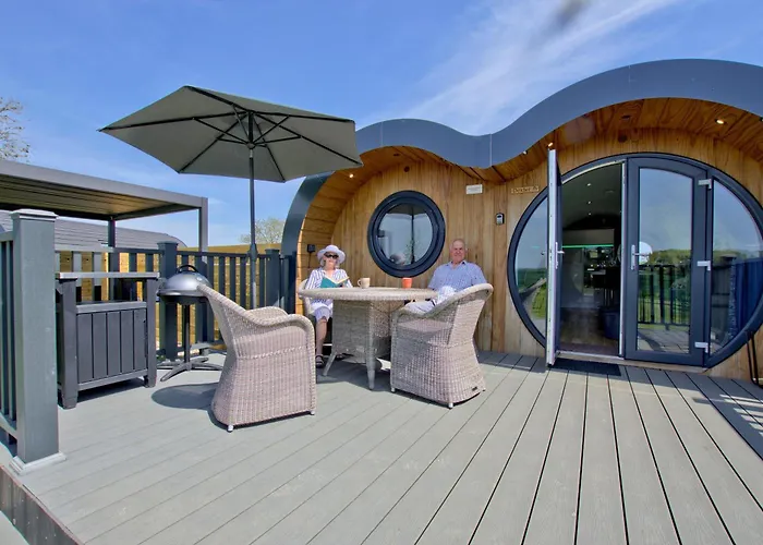 Hollins Farm - Dog Friendly, Self Catering Lodge Knaresborough