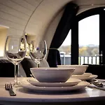 Hollins Farm - Dog Friendly, Self Catering 롯지 *