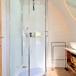 Hollins Farm - Dog Friendly, Self Catering *
