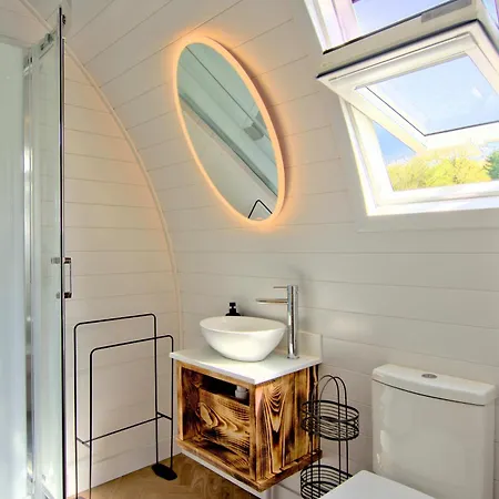 Hollins Farm - Dog Friendly, Self Catering * Knaresborough