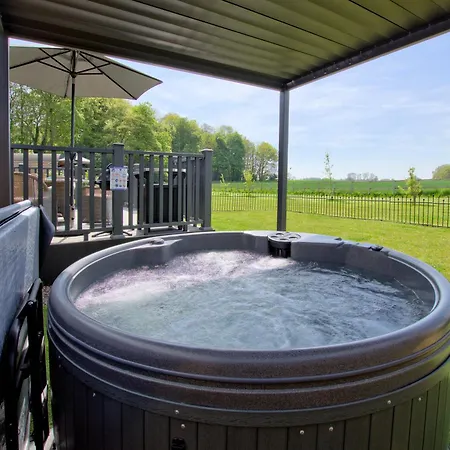 Hollins Farm - Dog Friendly, Self Catering 내어스버러
